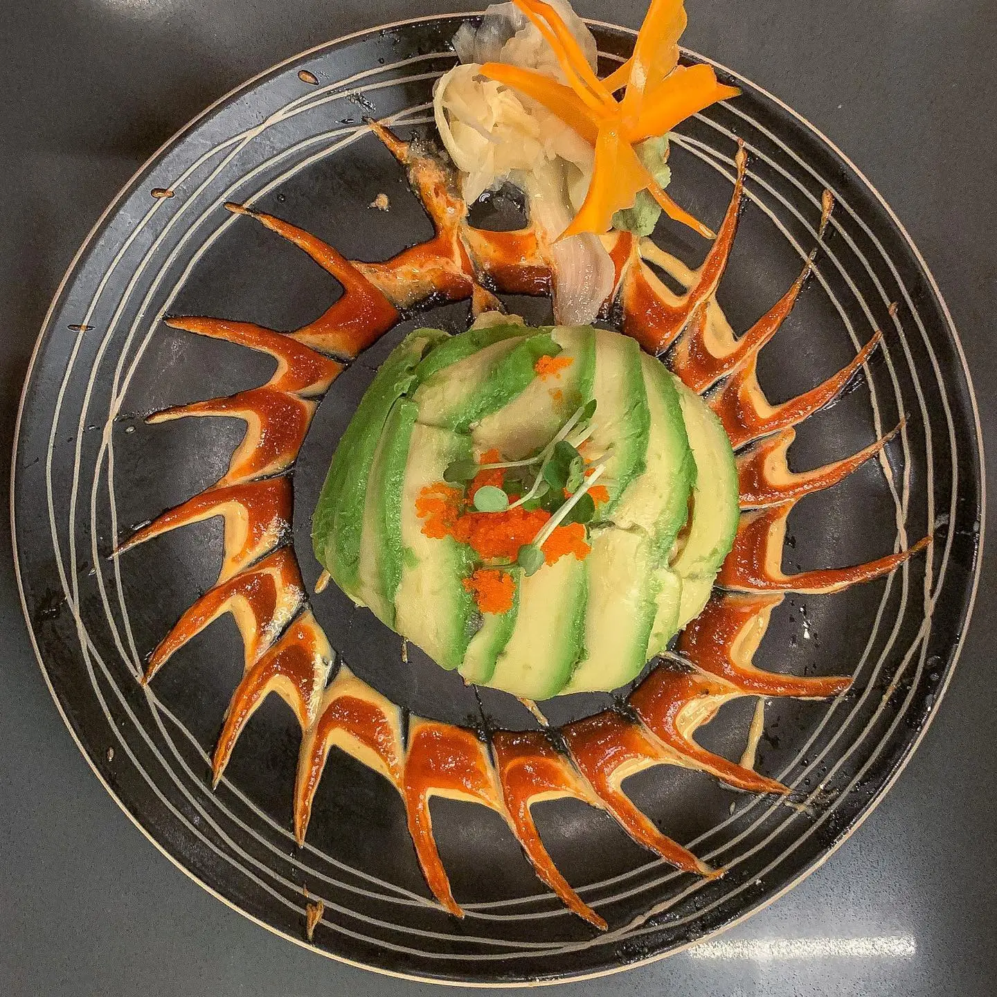 Creative avocado sunflower presentation at Jinbeh