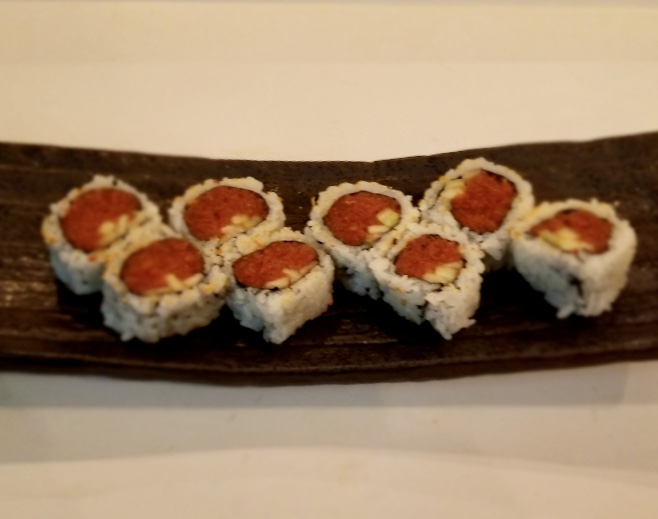 Spicy Tuna Roll, fresh tuna with spicy mayo and scallions